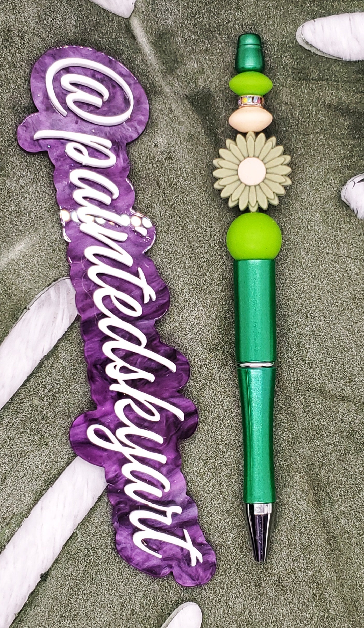 Green flower pen